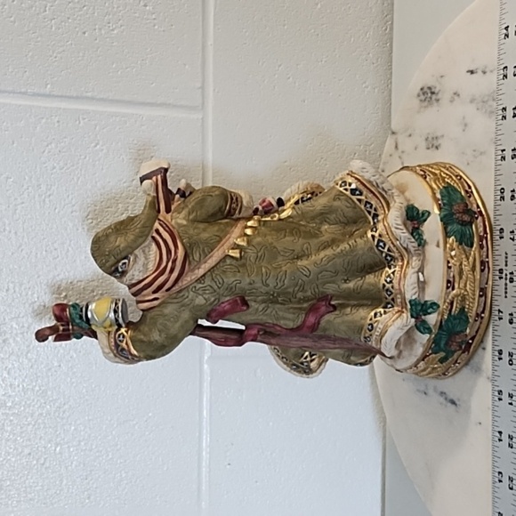 Vintage Musical Porcelain Santa with Bunnies Plays I wish you a Merry Christmas - Picture 7 of 16